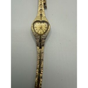 Vtg Helbros Women Gold‎ Tone Heart Shape Quartz Watch